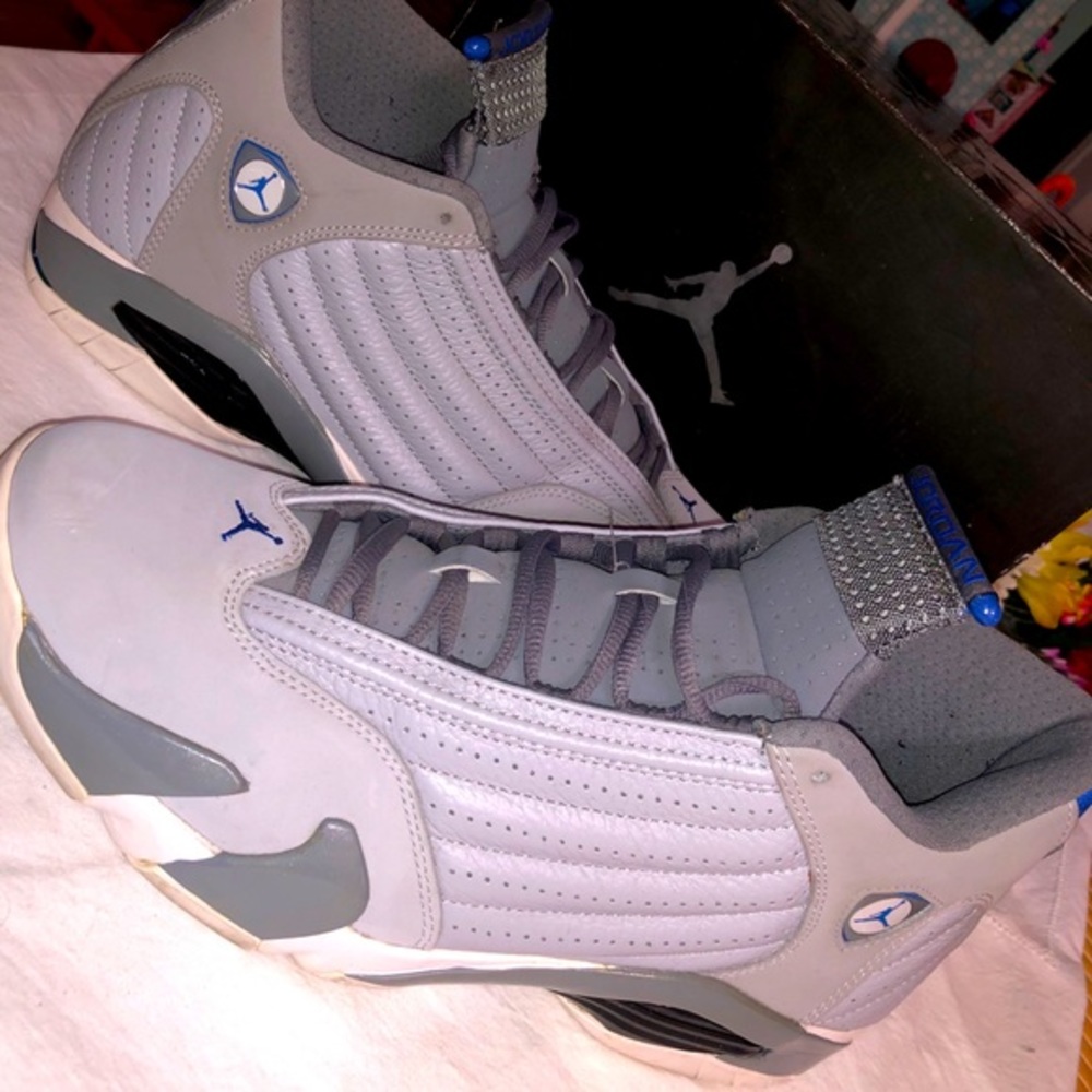 Air Jordan 14 Retro Wolf Grey
